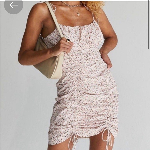 Princess Polly Floral ruched mini dress - the Franka dress size 6 - Picture 2 of 4